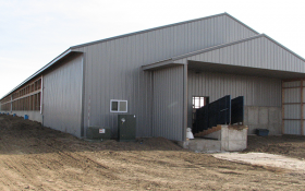 cattle confinement larchwood